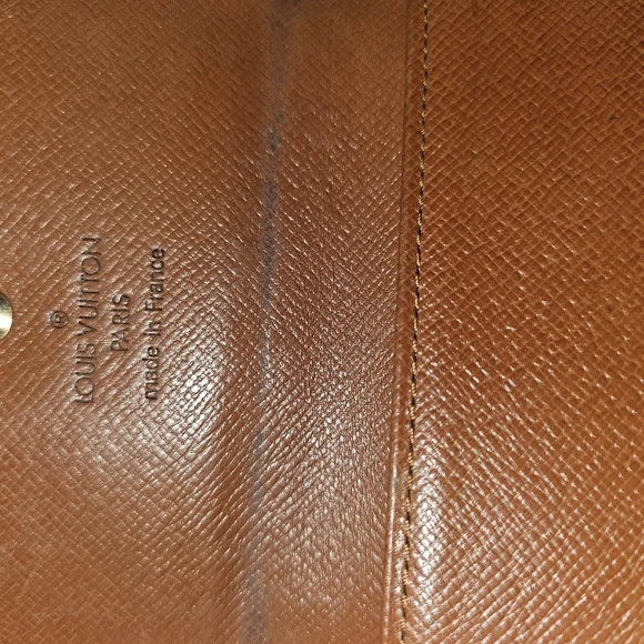 242 Louis Vuitton wallet - Picture 3 of 8